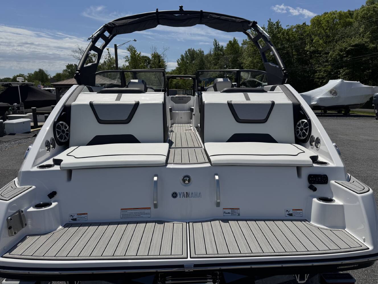 A photo of this 2023 Yamaha 222SD