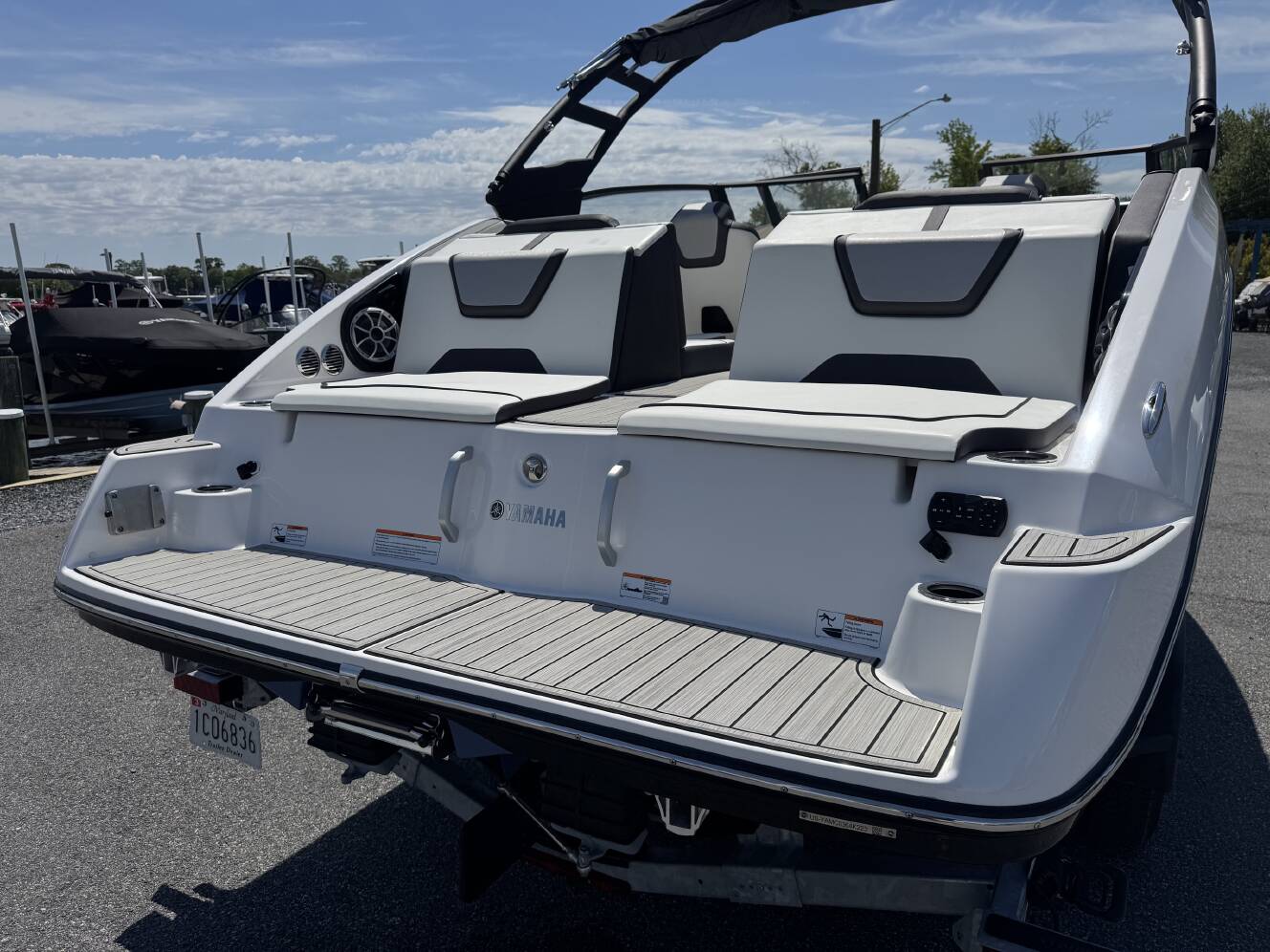 A photo of this 2023 Yamaha 222SD