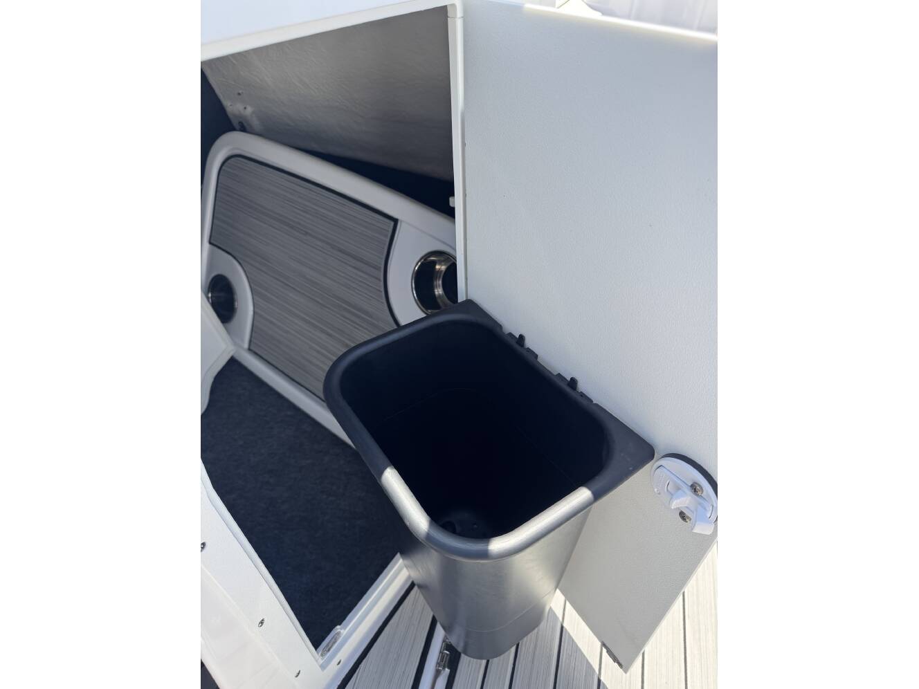 A photo of this 2023 Yamaha 222SD