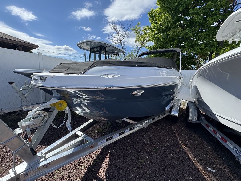 2026 Stingray 211DC 269 in seaford NY
