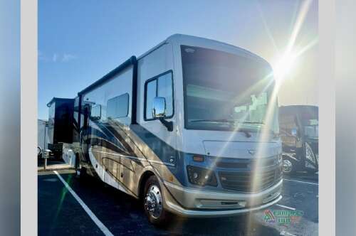 2022 Fleetwood Rv Bounder 35GL in seffner FL