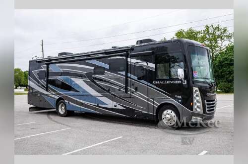 2022 Thor Motor Coach Challenger 37FH in perry IA