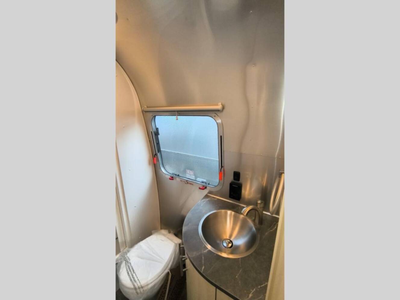 A photo of this 2026 Airstream Flying Cloud 30FB Bunk