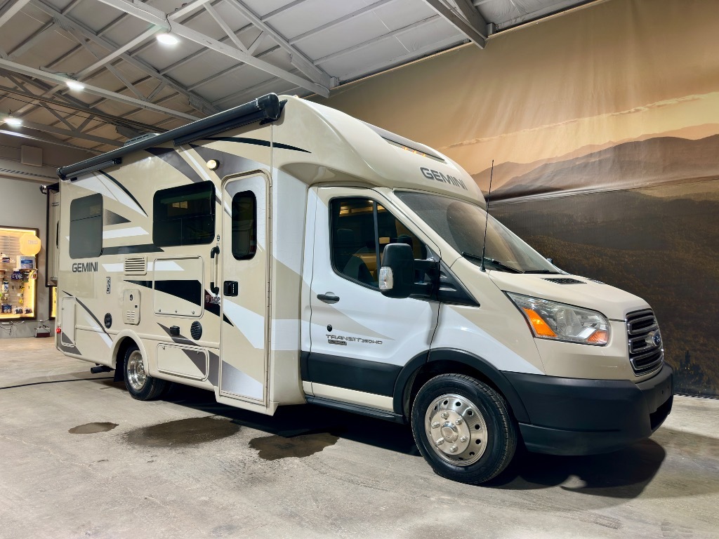 2016 Thor Motor Coach Gemini 23TR RV
