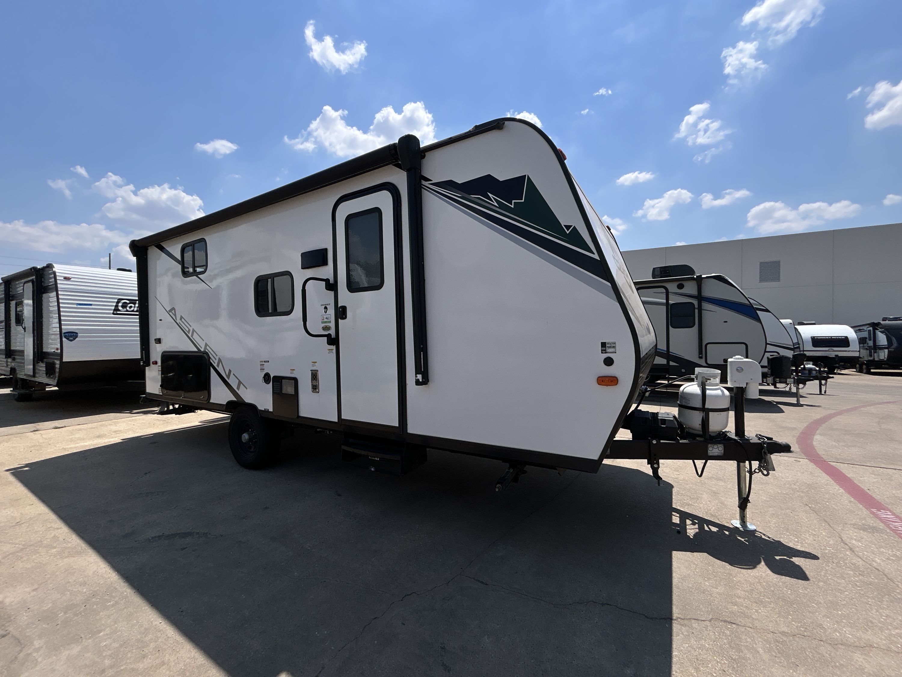 Camping World (Lewisville, TX) RV inventory - RVT.com