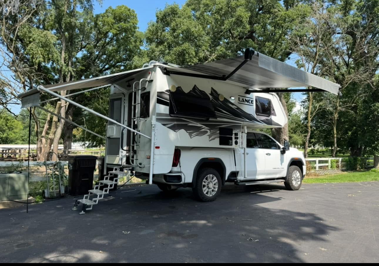 2022 Lance 850 TRUCK CAMPER SHORT BED RV