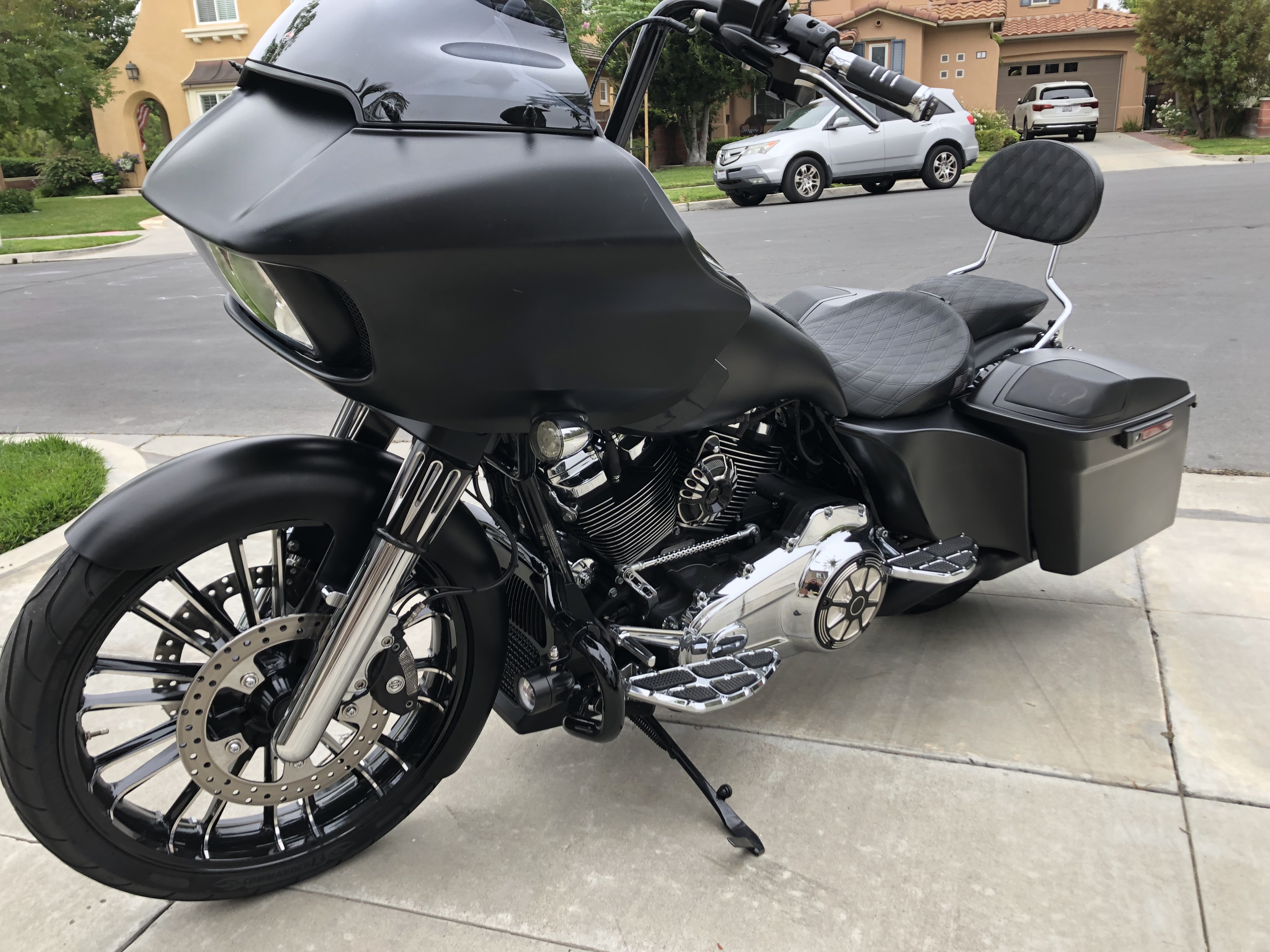 2017 Harley-Davidson ROAD GLIDE® CUSTOM BASE BASE in Ladera Ranch, CA