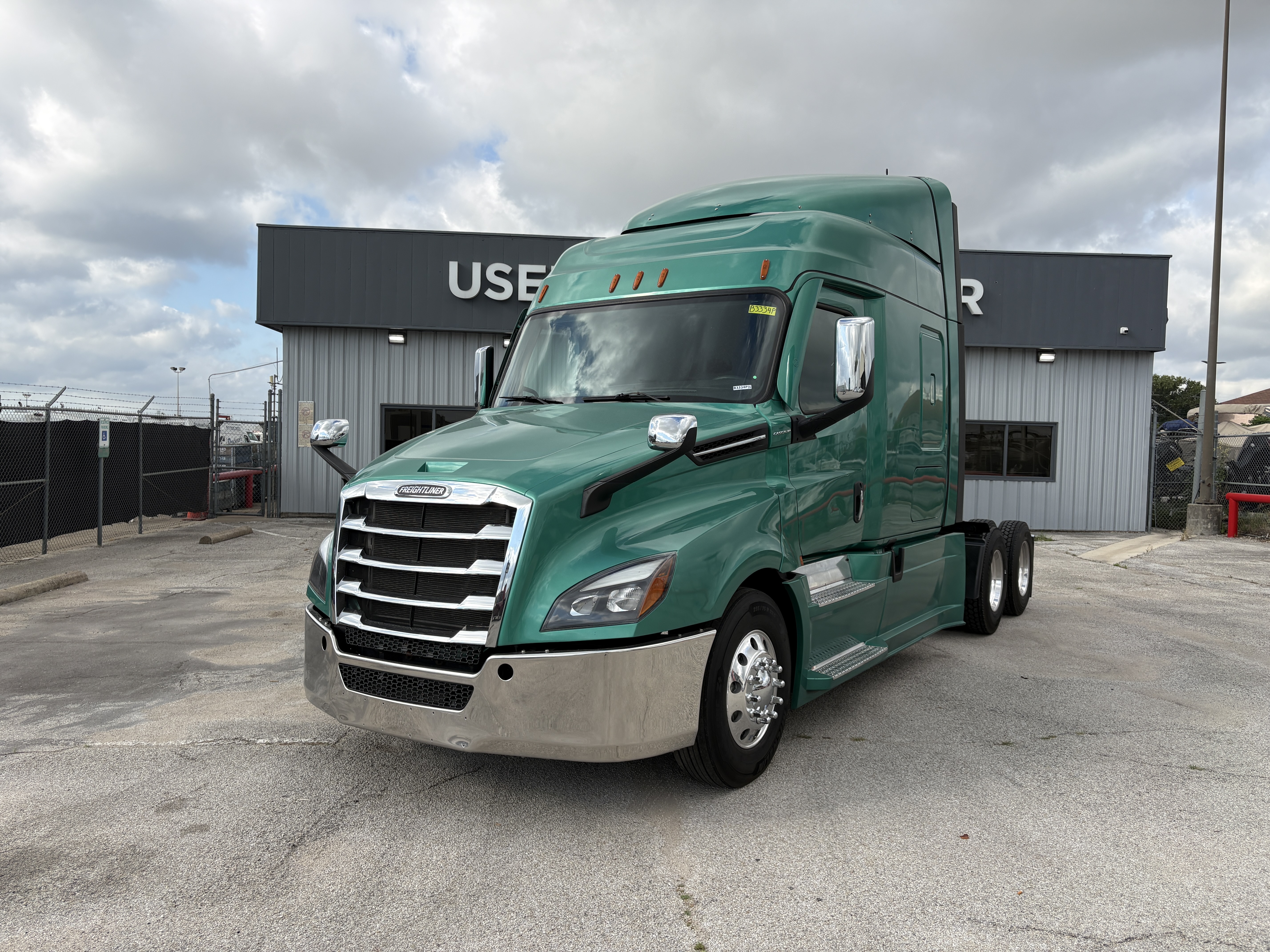 2023 FREIGHTLINER CASCADIA 126 in Dallas, TX