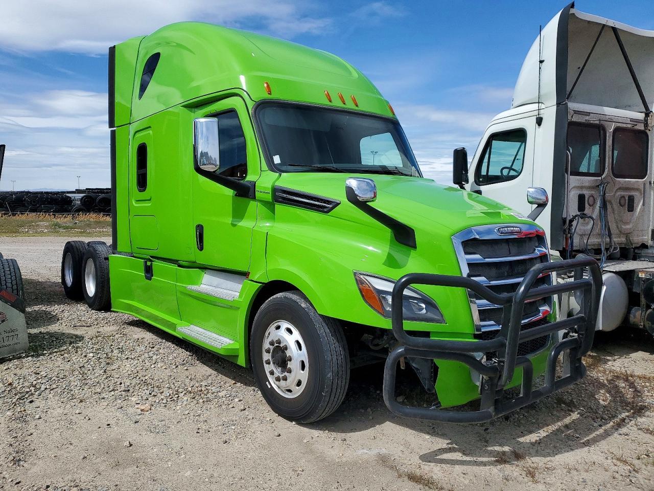 2019 FREIGHTLINER CASCADIA 126 in Magna, UT