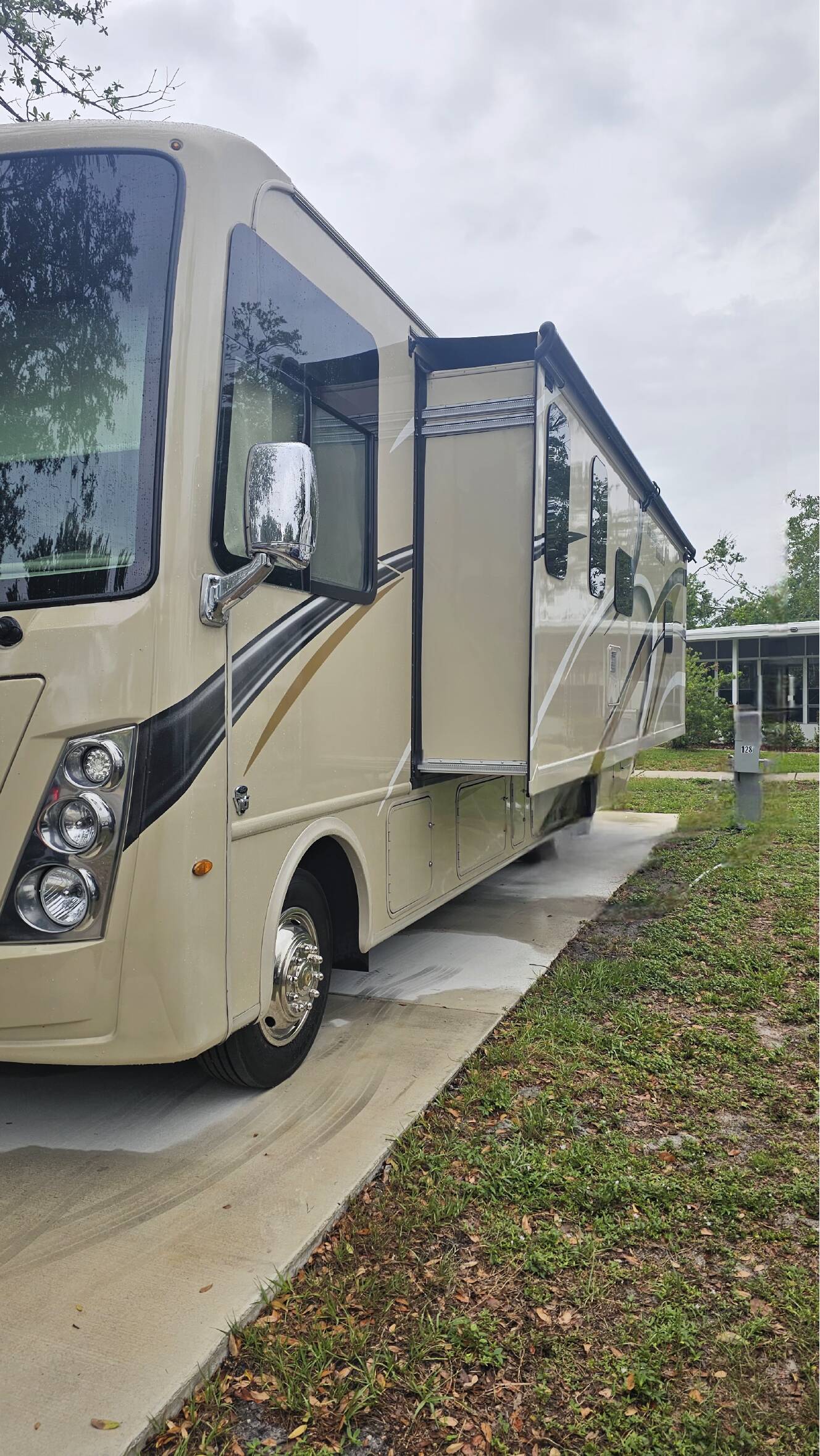 A photo of this 2018 Thor Motor Coach FREEDOM TRAVELER A30