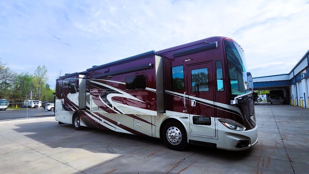 2015 Tiffin Motorhomes PHAETON 40 QBH in north tonawanda NY