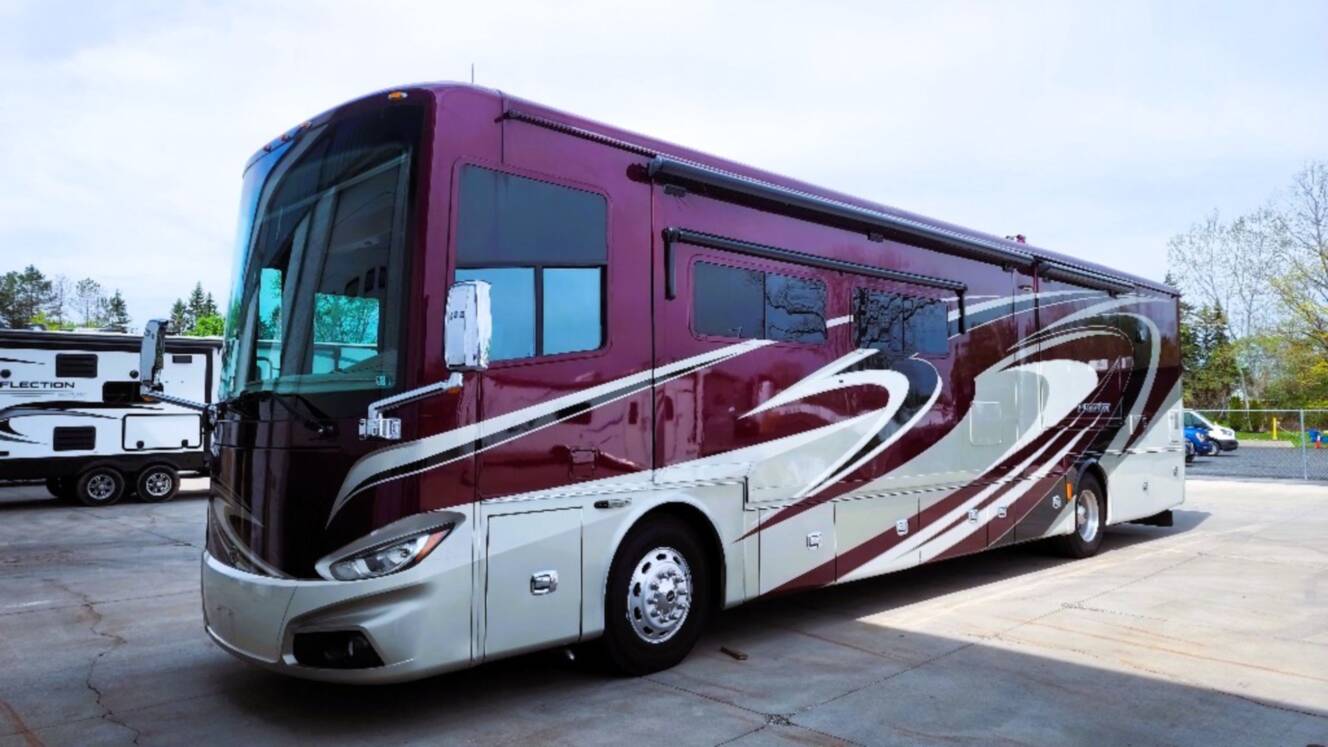 A photo of this 2015 Tiffin Motorhomes PHAETON 40 QBH