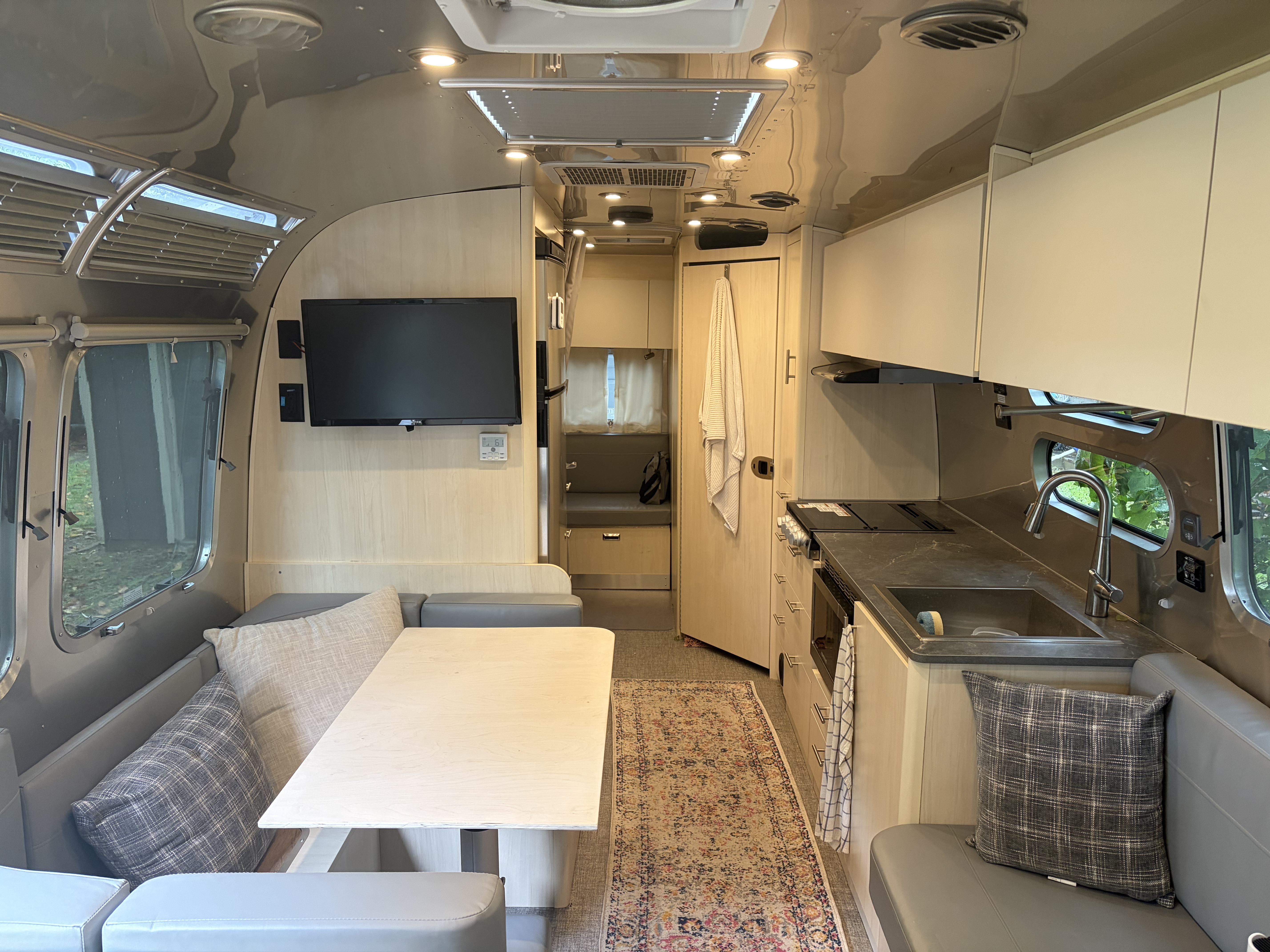 2024 Airstream FLYING CLOUD 30FB OFFICE in spring TX