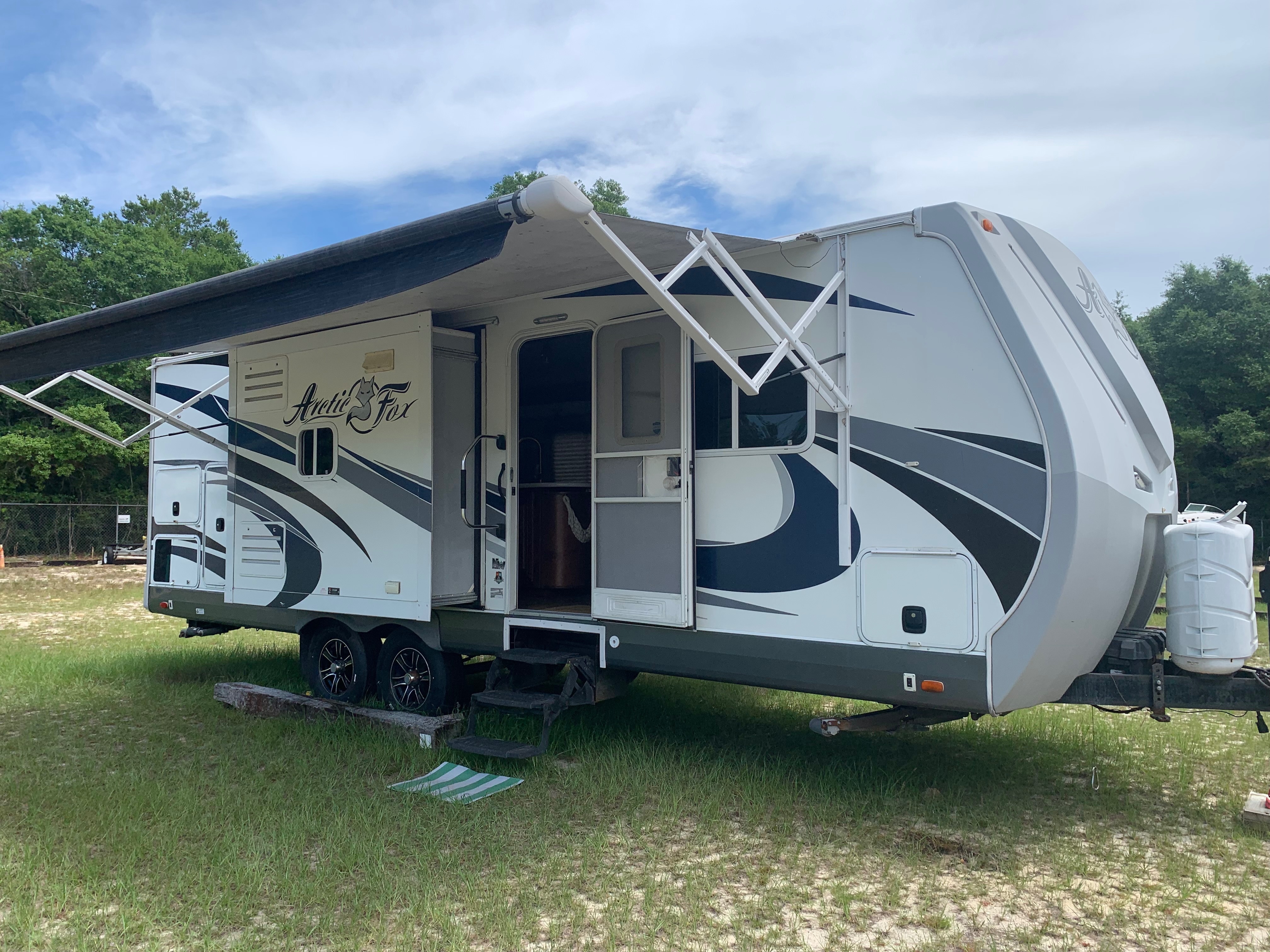 2016 Northwood Mfg SILVER FOX 28 F RV