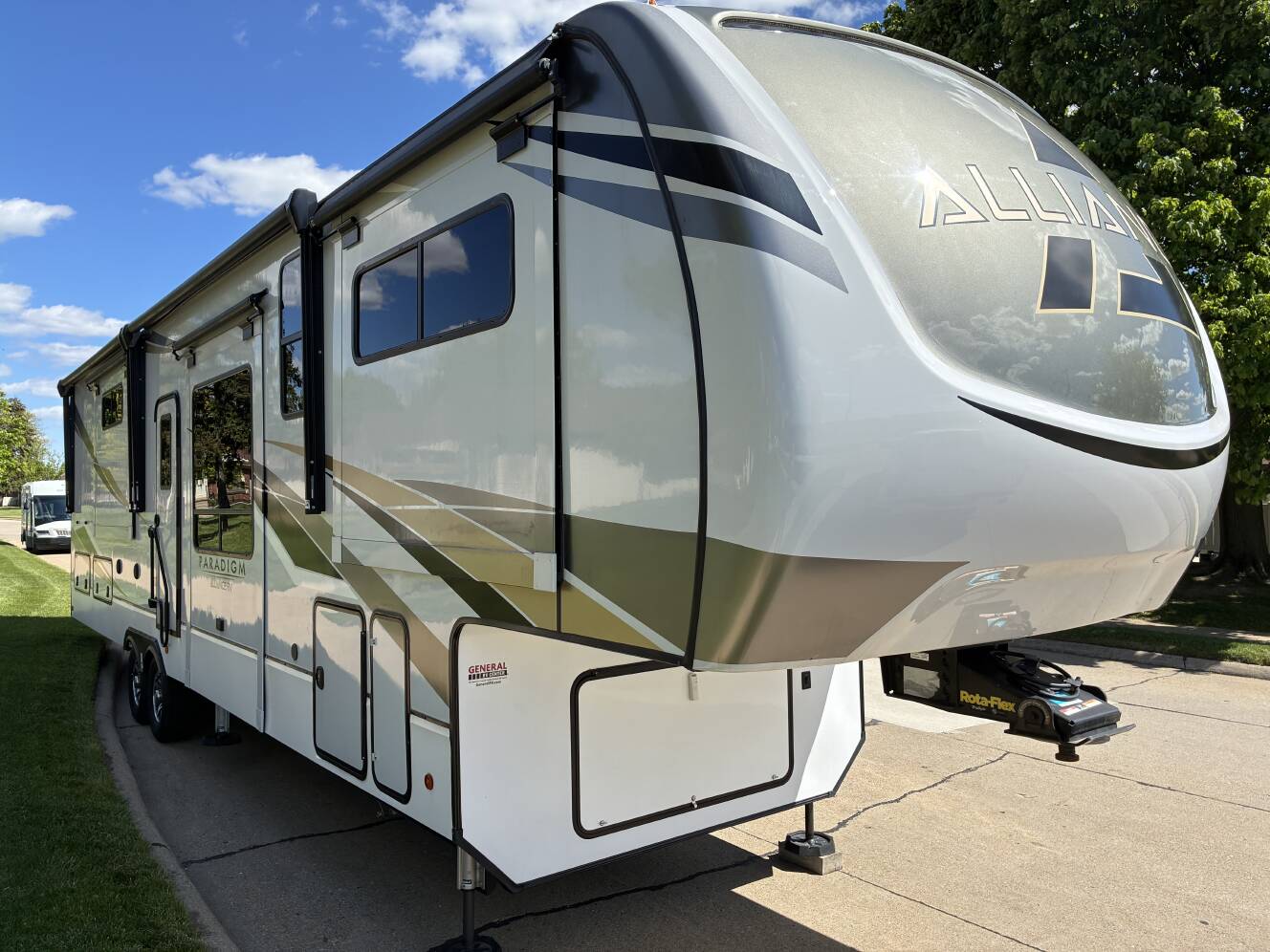 A photo of this 2022 Alliance Rv PARADIGM 385FL