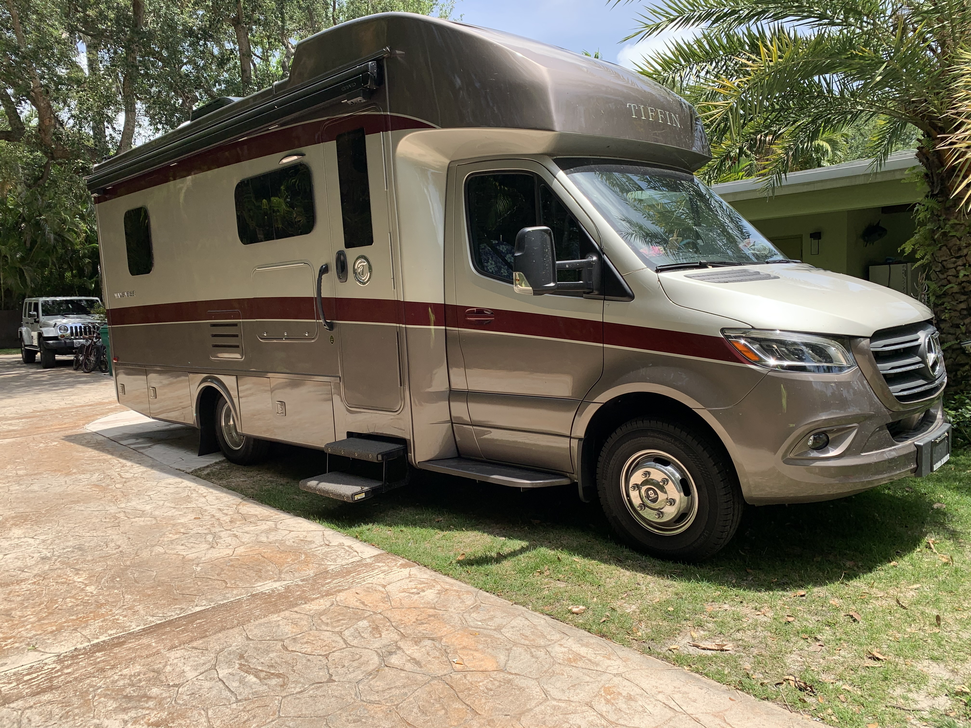 2021 Tiffin Motorhomes WAYFARER 25 SW RV