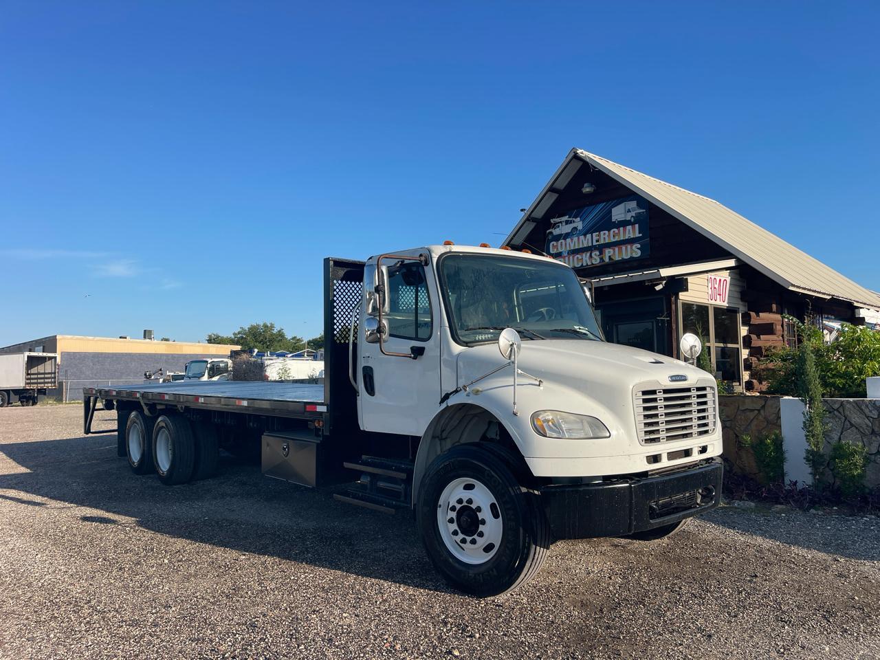 2016 FREIGHTLINER BUSINESS CLASS M2 106 in Lakeland, FL