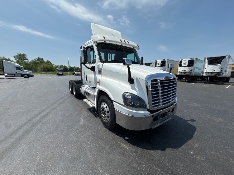 2019 FREIGHTLINER CASCADIA 125 in Swedesboro, NJ