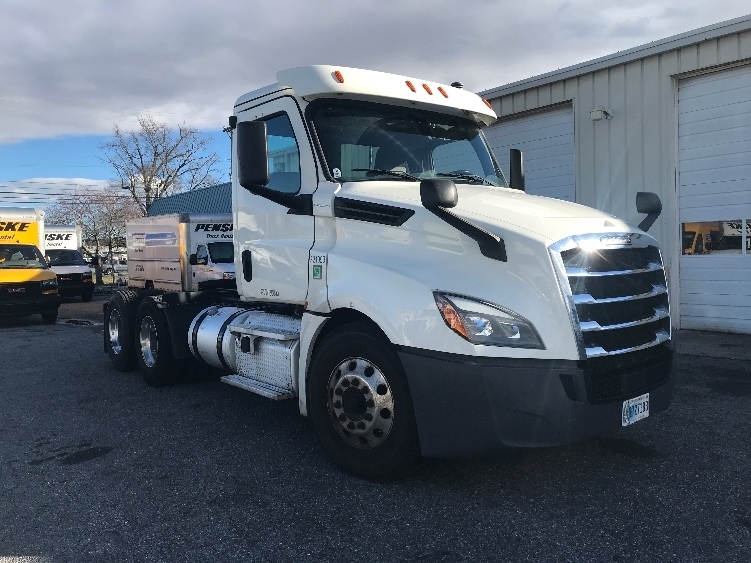 2019 FREIGHTLINER CASCADIA 126 in New Castle, DE