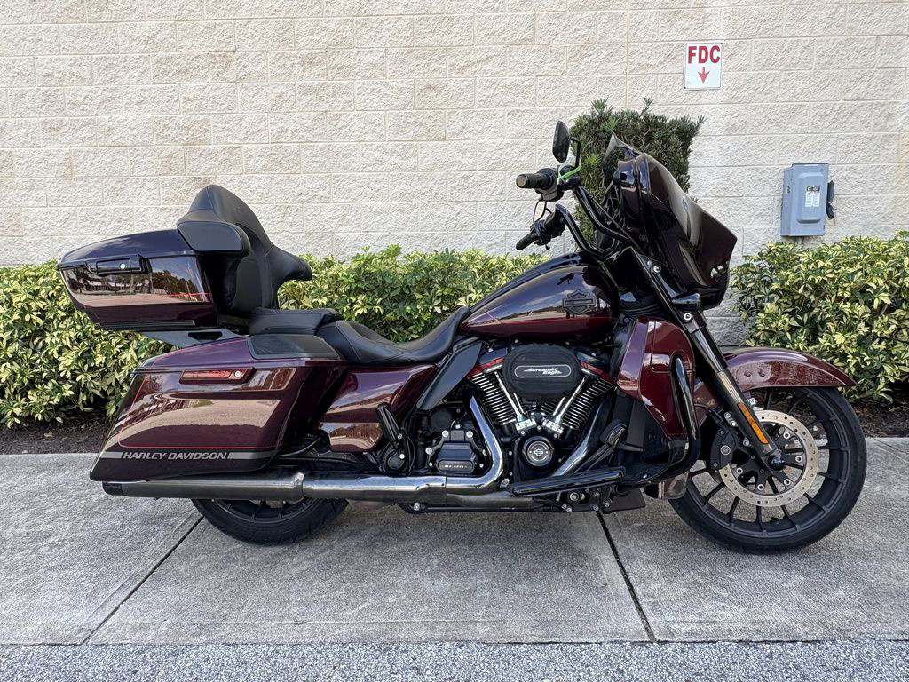 Green Cvo Street Glide For Sale Near 37412 - Harley-Davidson