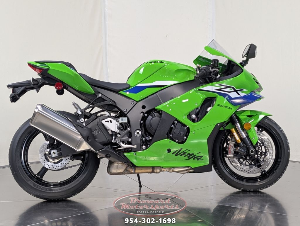 New 2024 Kawasaki Ninja ZX™-6R Pearl Robotic White/metallic Gray