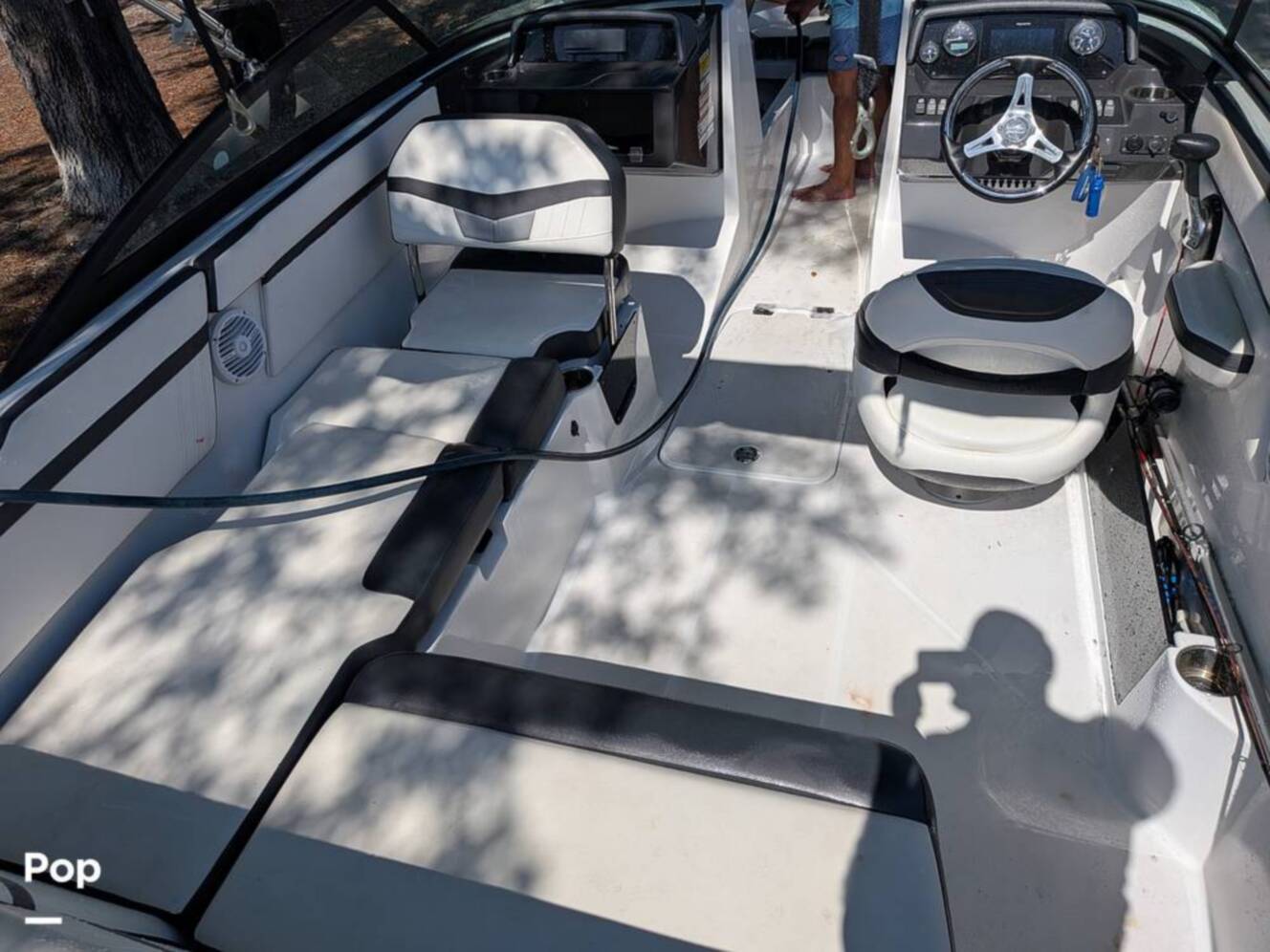 A photo of this 2020 Monterey M205