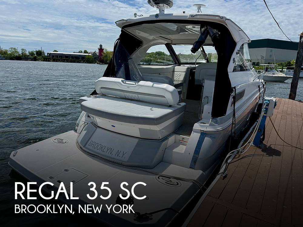2019 Regal 35 SC Express Cruiser Boat boat