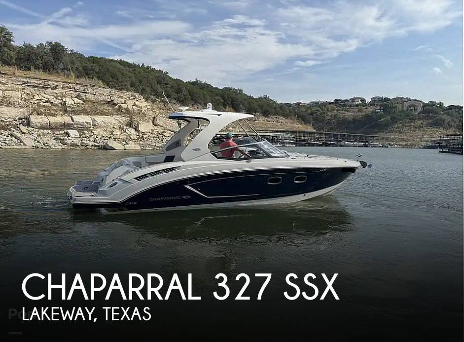 2013 Chaparral 327 SSX Bowrider Boat boat