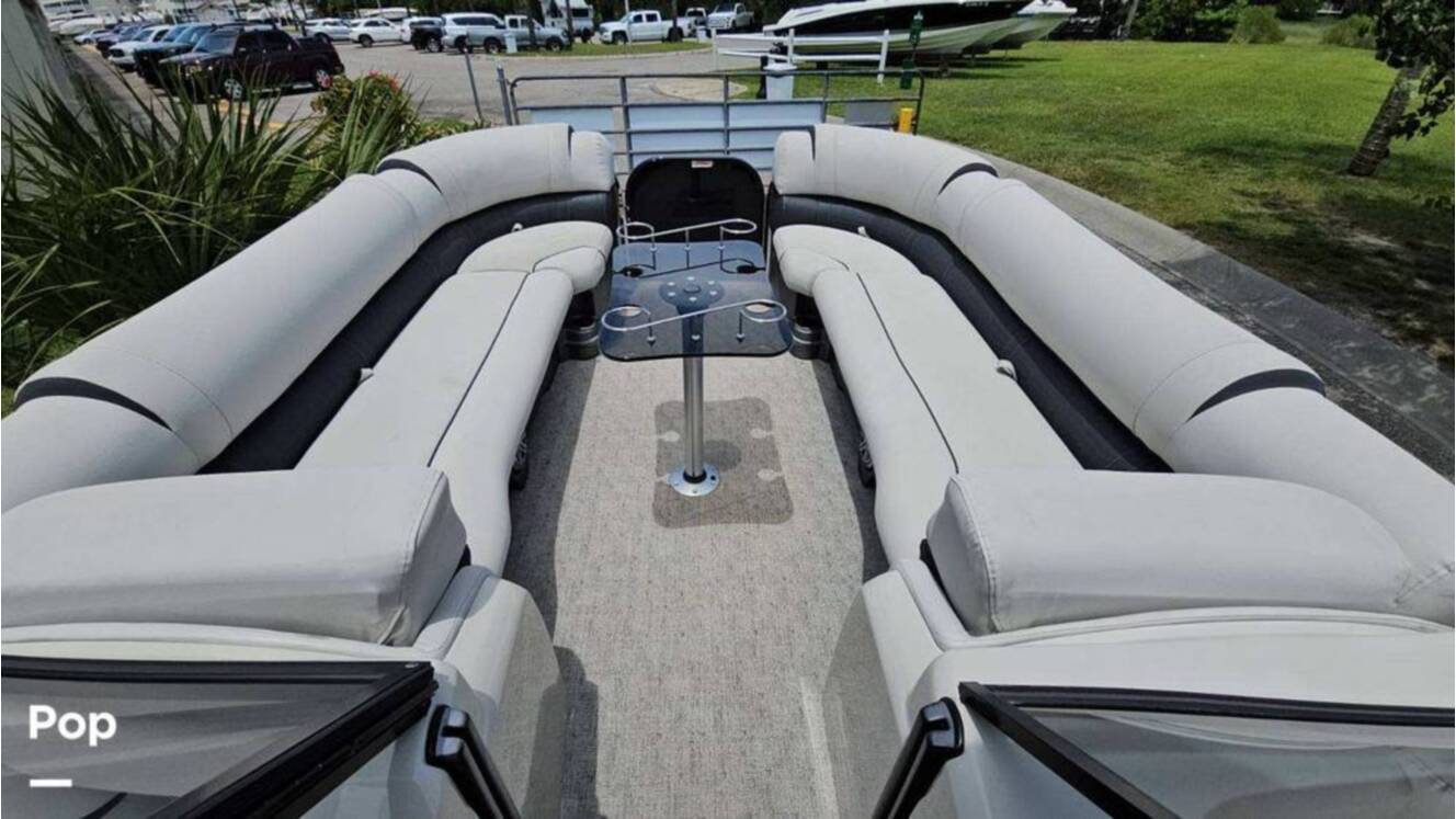 A photo of this 2018 Avalon Ambassador 2785 EL