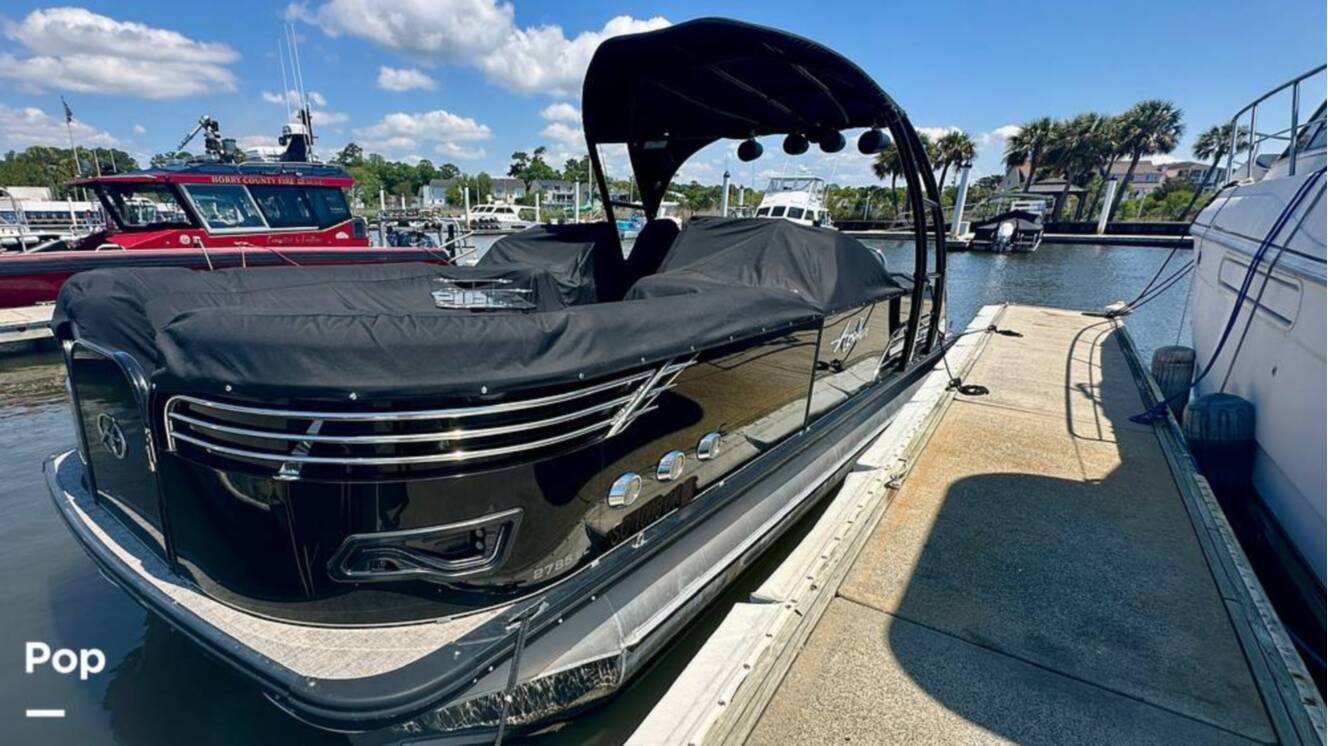 A photo of this 2018 Avalon Ambassador 2785 EL
