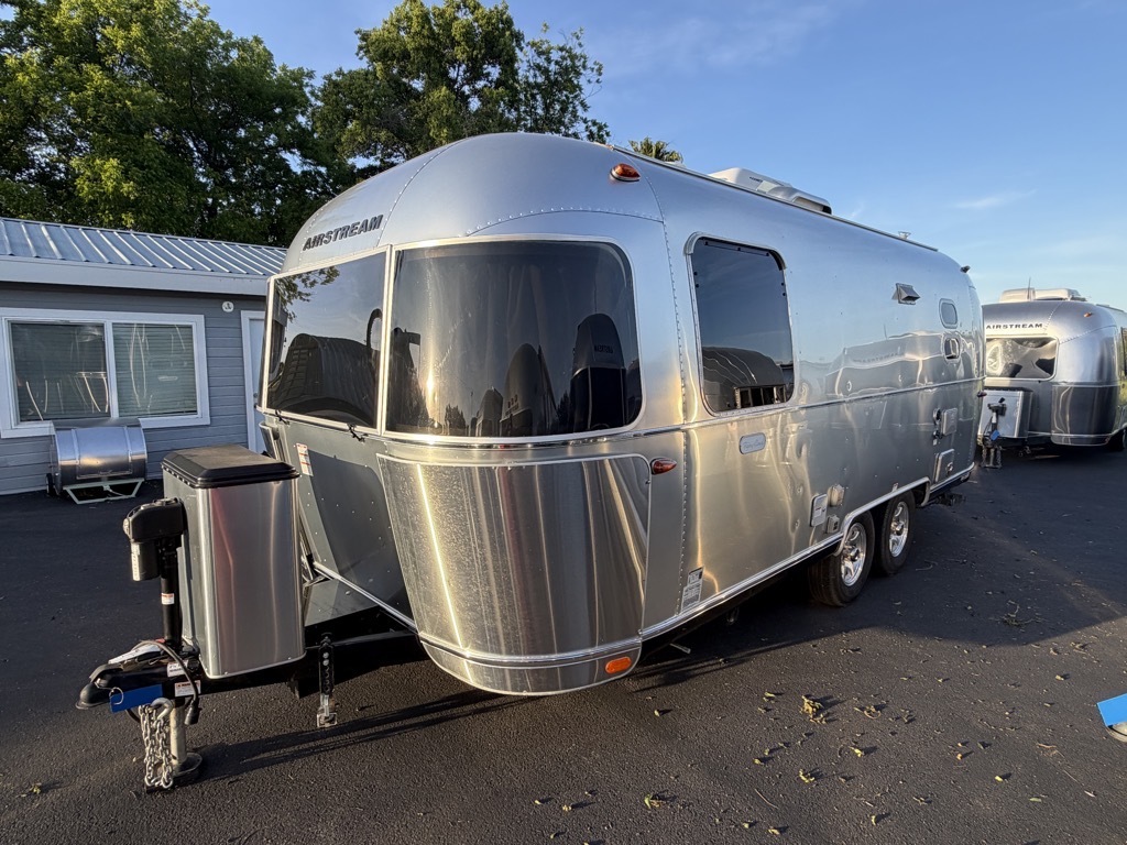 View more photos of this listing