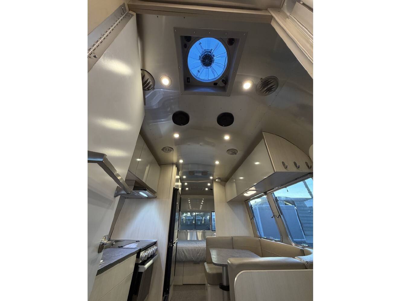 A photo of this 2022 Airstream FLYING CLOUD 23FB QUEEN