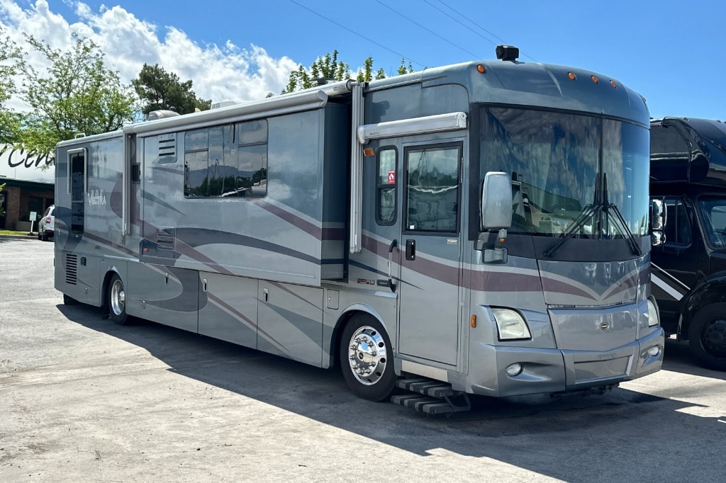 2005 Winnebago VECTRA 40AD in boise ID