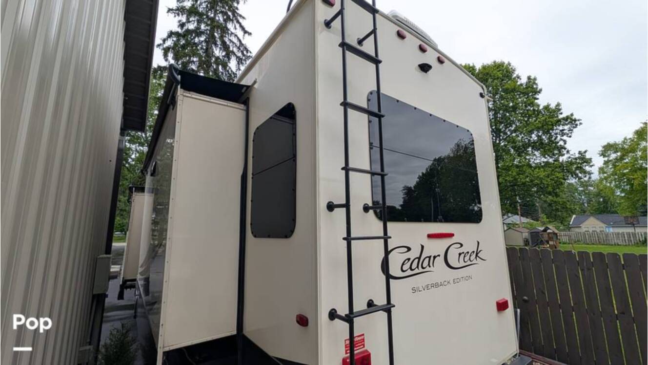 A photo of this 2019 Cedar Creek Silverback 37MBH