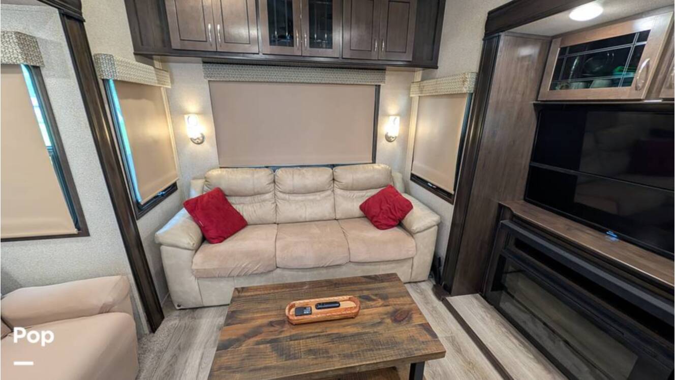 A photo of this 2019 Cedar Creek Silverback 37MBH