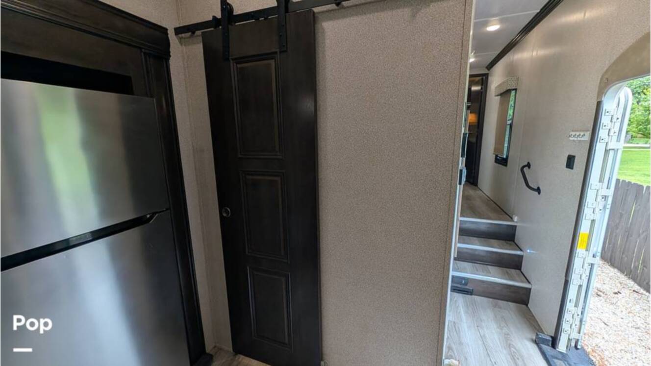 A photo of this 2019 Cedar Creek Silverback 37MBH