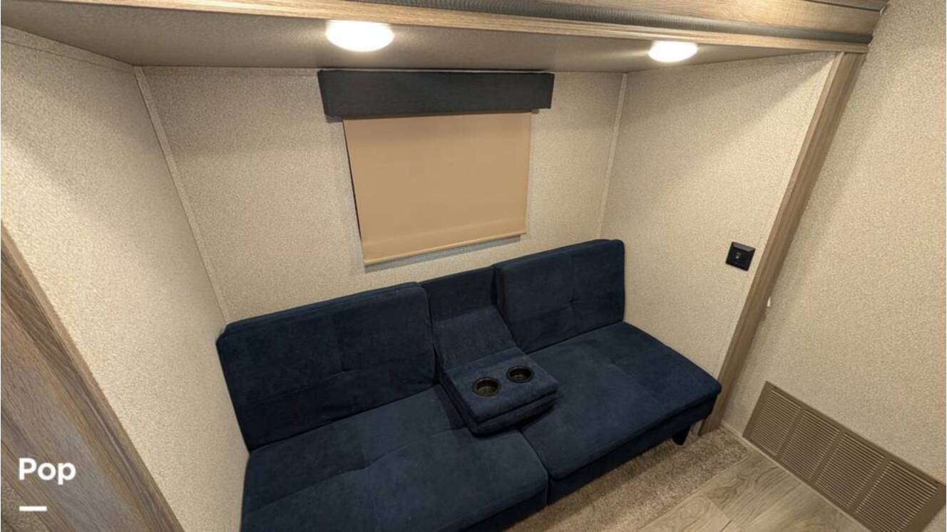 A photo of this 2019 Cedar Creek Silverback 37MBH