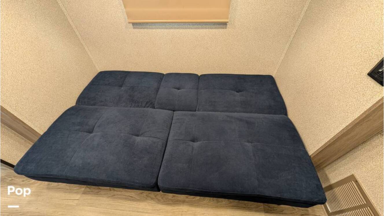 A photo of this 2019 Cedar Creek Silverback 37MBH