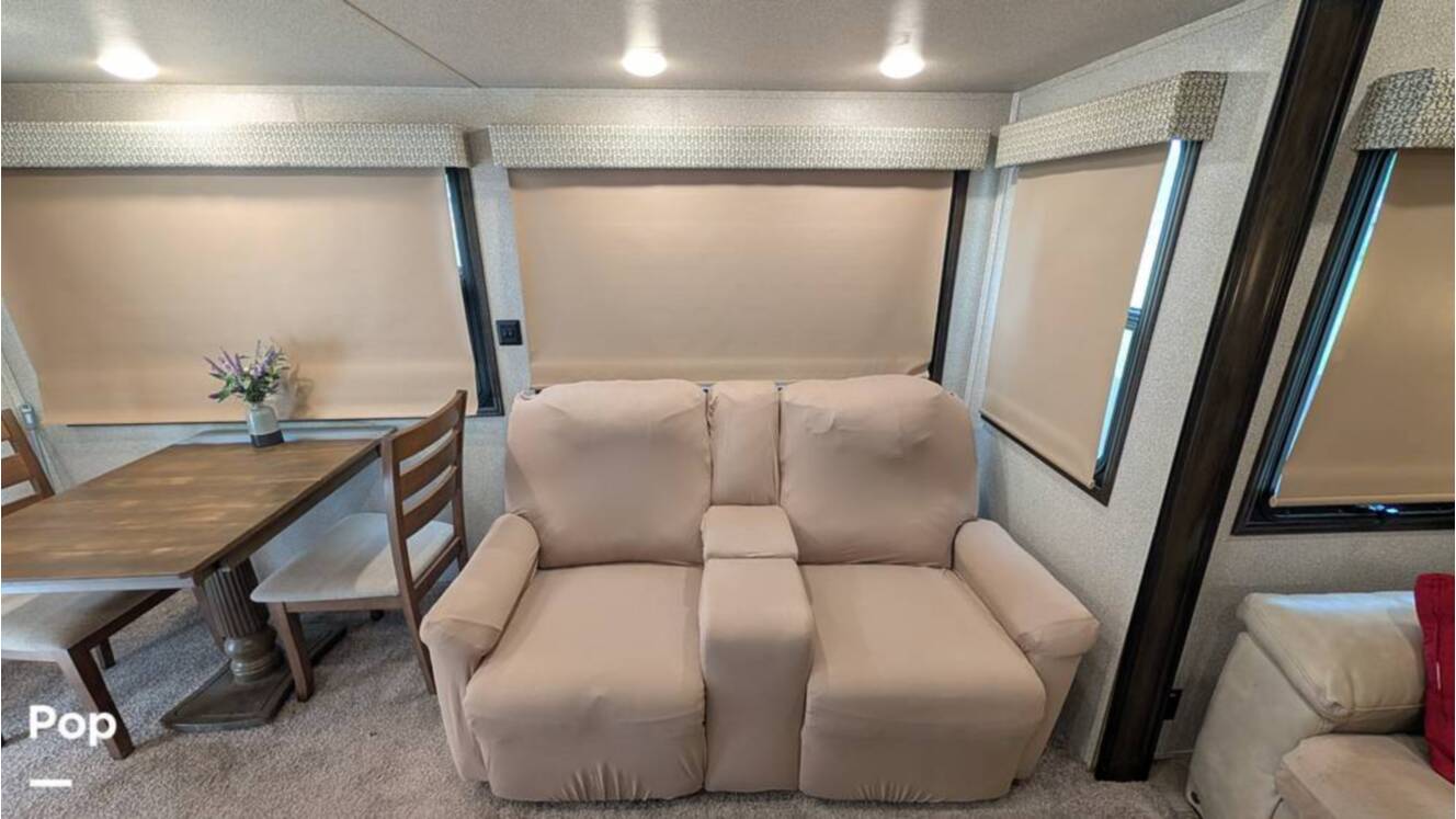 A photo of this 2019 Cedar Creek Silverback 37MBH