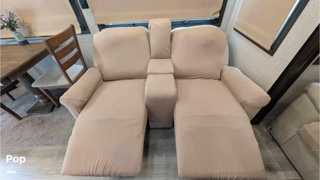 A photo of this 2019 Cedar Creek Silverback 37MBH