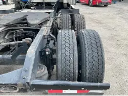 2015 VOLVO VNL670