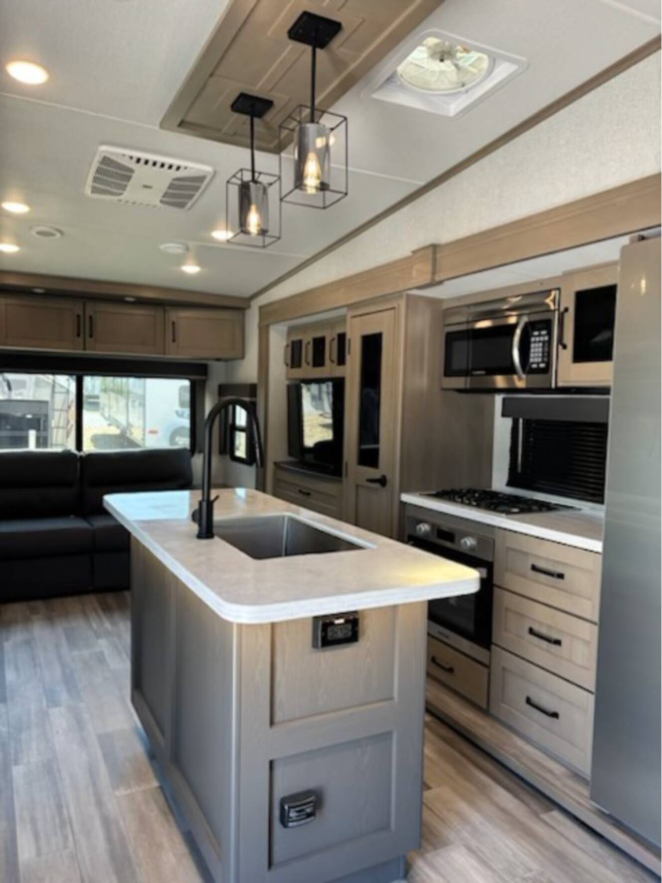 A photo of this 2023 Grand Design REFLECTION 337RLS