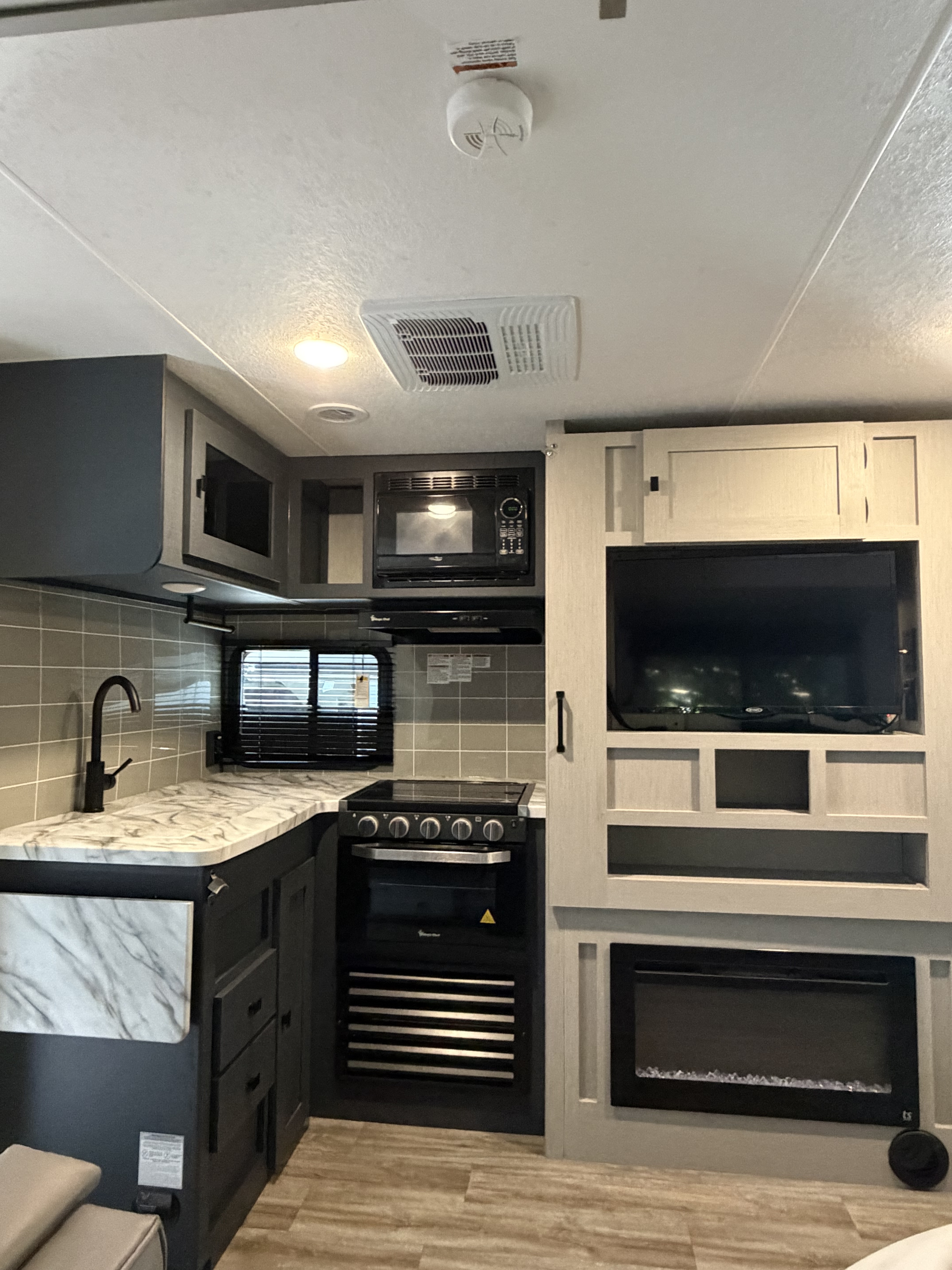 2024 Coachmen APEX ULTRA-LITE 266BHS in forest hill MD