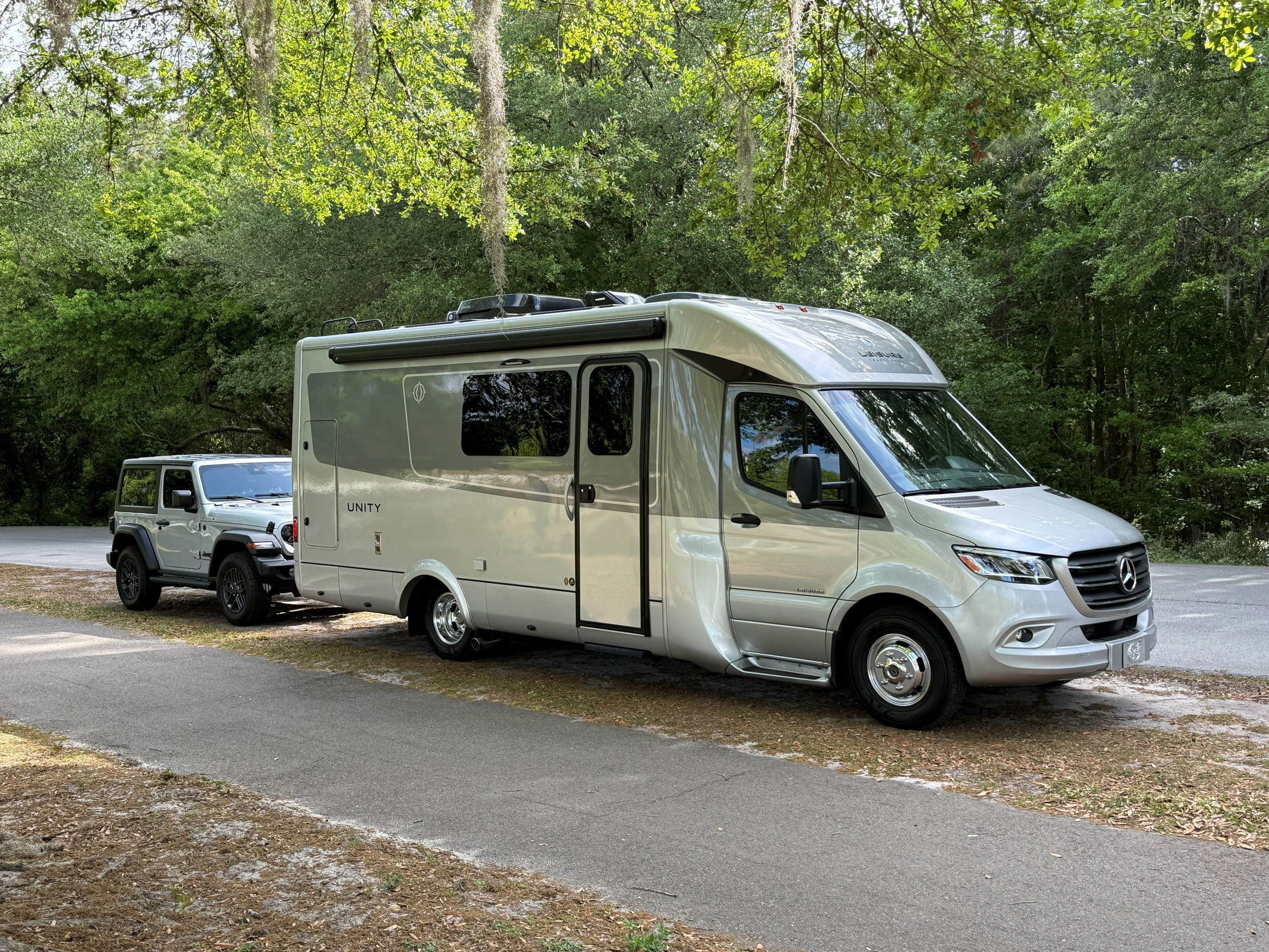 2024 Leisure Travel UNITY MB RV