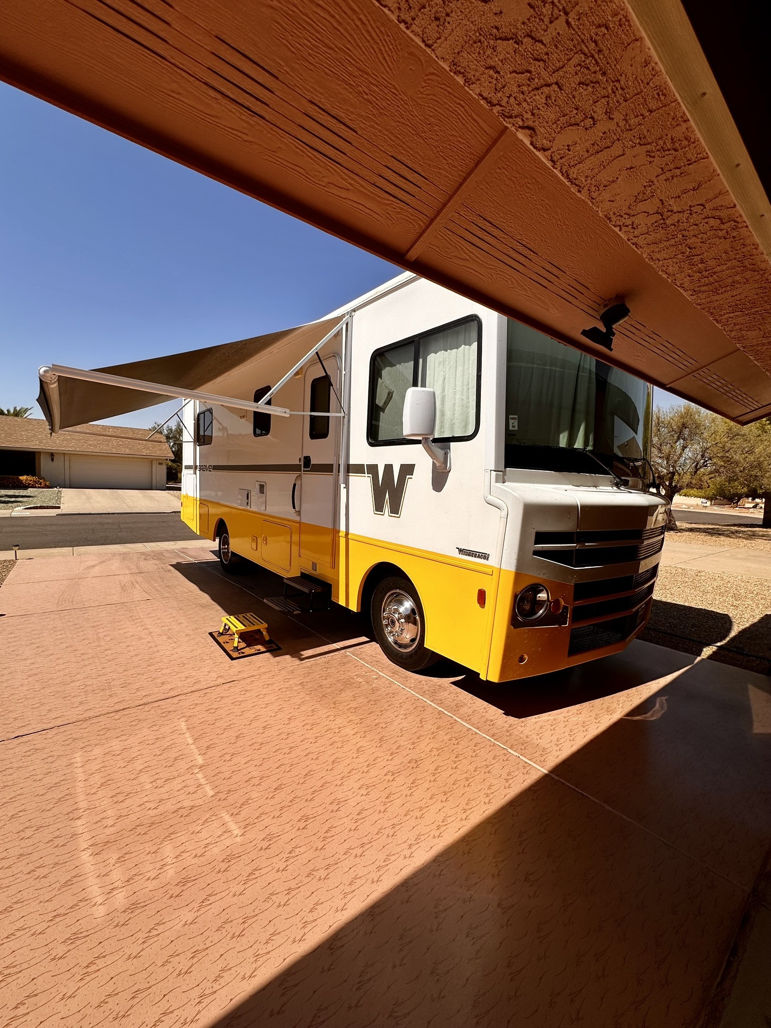 2016 Winnebago BRAVE 27B in lakewood CA