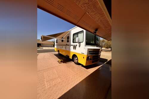 2016 Winnebago BRAVE 27B in lakewood CA