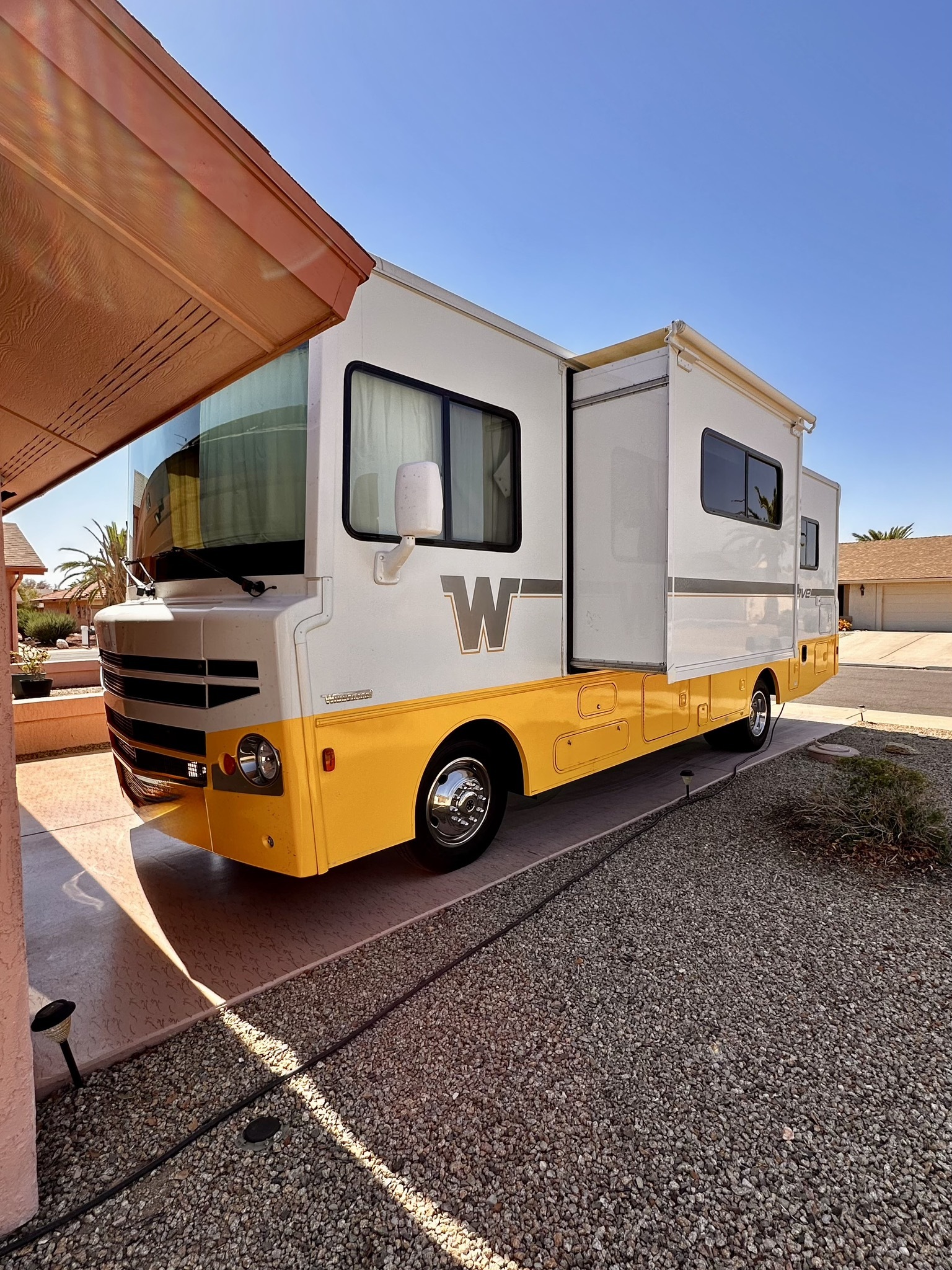 2016 Winnebago BRAVE 27B in lakewood CA