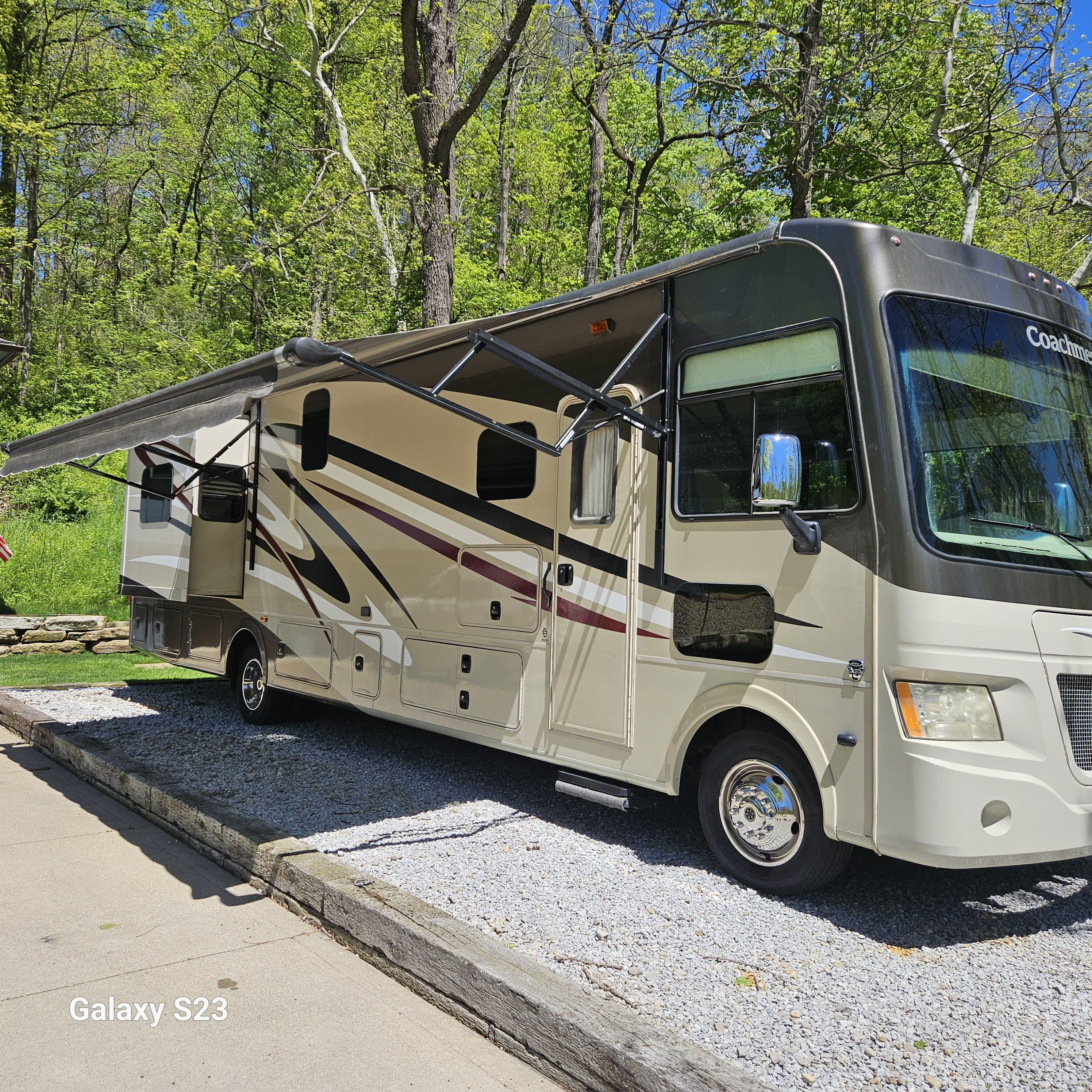 2015 Coachmen MIRADA 35LS RV