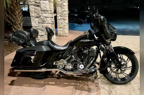 2013 Harley-Davidson STREET GLIDE BASE in port charlotte FL