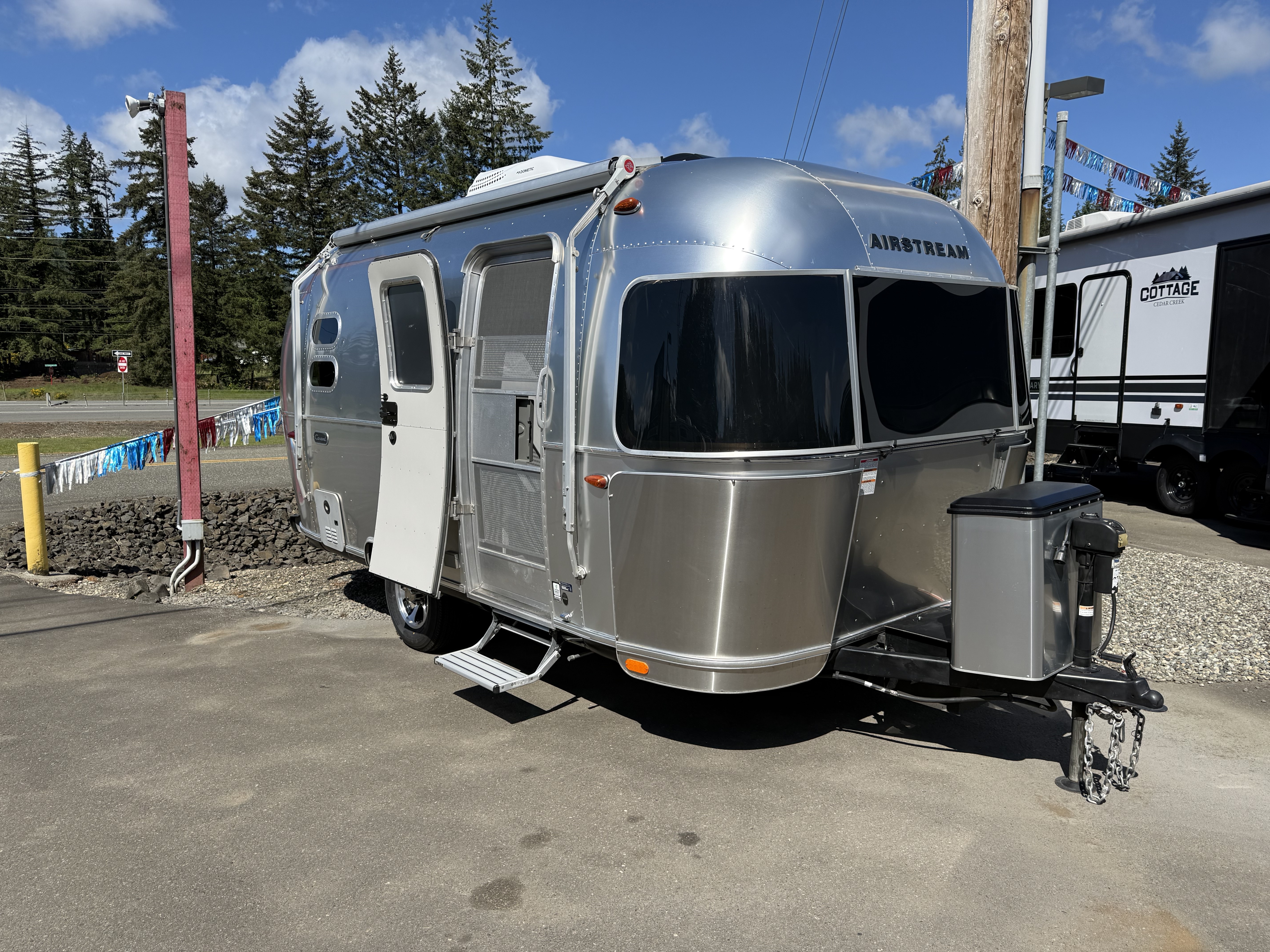 2021 Airstream CARAVEL 19CB RV